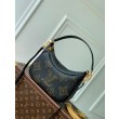 Borsa a tracolla LV Bagatelle FLIGHT MODE M46735 con borchie