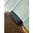 Borsa a tracolla LV Bagatelle FLIGHT MODE M46735 con borchie