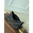 Borsa a tracolla LV Bagatelle FLIGHT MODE M46735 con borchie