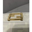 Borsa Baguette media Fendi con motivo FF in rilievo 8BR600 Crema