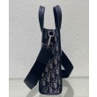 Borsa da uomo Christian Dior Safari North-South Tote Blu scuro Dior Oblique jacquard