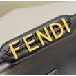 Borse Imitazioni Fendi Baguette Media Nappa Nera con cinturino lettering FENDI in metallo 8BR822