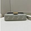 Borse Replica Fendi Media Baguette Jacquard FF in tessuto 8BR600 Verde Chiaro