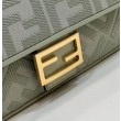 Borse Replica Fendi Media Baguette Jacquard FF in tessuto 8BR600 Verde Chiaro