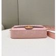 Borsa in tela Fendi Baguette media FF 8BR600 Rosa