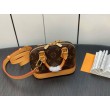 Borsa LV Alma Nano M82717 Monogram