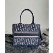 Borse Imitazioni tote Christian Dior piccola Dior Book Ricami Dior Oblique blu scuro e pelle di vitello