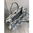 Replica Perfetta tote grande per libri Dior Toile de Jouy Mexico ricamo bianco/blu