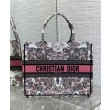 Christian Dior Borse Replica tote media Dior Book Borse Replica rosa a tema Butterfly Around The World. Ricamo grafico