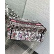 Christian Dior Borse Replica tote media Dior Book Borse Replica rosa a tema Butterfly Around The World. Ricamo grafico
