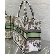 Christian Dior Replica Perfetta tote media Dior Book Crema Ricamata con motivo Toile de Jouy Mexico bianco multicolor