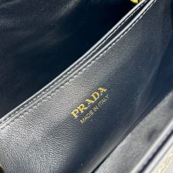 Borsa tote piccola Prada con cintura 1BA418 nera Replica qualità specchio Replica Perfette Borsa tote piccola Prada con cintura 1BA418 nera imitazioni
