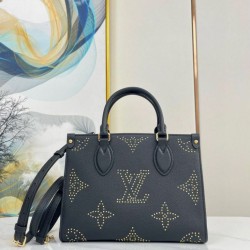 Sito Replica Borsa tote LV OnTheGo PM FLIGHT MODE M46733 con borchie imitazioni Miglior Prezzo Borsa tote LV OnTheGo PM FLIGHT MODE M46733 con borchie Replica