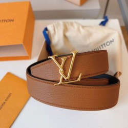 Pari all'originale replica Cintura reversibile Louis Vuitton Louis Vuitton Attract 35 mm M8228V Marrone Replica qualità specchio Replica Perfette Pari all'originale replica Cintura reversibile Louis Vuitton Louis Vuitton Attract 35 mm M8228V Marrone imitazioni