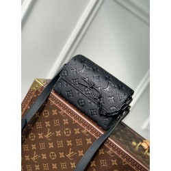 Portafoglio indossabile LV Steamer M81746 Borsa da uomo LV Monogram Taurillon