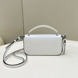 Fendi Baguette di Marc Jacobs Custodia per smartphone Borsa Fendi Bianca Replica qualità specchio Replica Perfette Fendi Baguette di Marc Jacobs Custodia per smartphone Borsa Fendi Bianca imitazioni