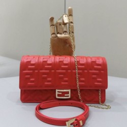 Replica Perfette Portafoglio baguette Fendi su catena Borse  Fendi Rossa imitazioni