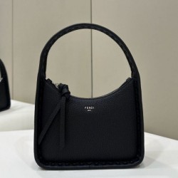 Replica Perfette Fendi Mini Fendessence hobo Selleria Fendi Borsa con 264 impunture cucite a mano Nera imitazioni