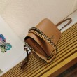 Borsa a tracolla Prada con patta granulata marrone