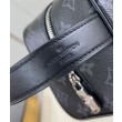 Borsa da uomo LV Locker Dopp Kit M83113 Monogram Eclipse