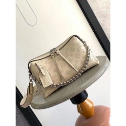 Borsa LV Hand It All PM Crema Mahina M24114