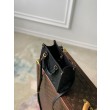 Bora Pari all'originale replica LV OnTheGo BB LV M46993 monogram Empreinte