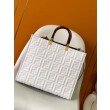 Borsa shopper Fendi Sunshine piccola/media con motivo FF in rilievo 3D-Texture Bianca