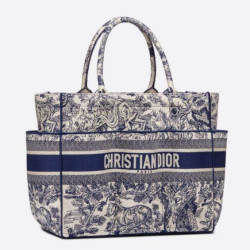 Borsa tote Dior Catherine Toile de Jouy ricamata Blu