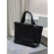 Borsa tote imbottita larga YSL Saint Laurent in nappa nera Borsa tote imbottita larga YSL Saint Laurent in nappa nera