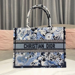 Borse Imitazioni Dior Media Book Tote Zodiac Fantastico Ricamo Blu Replica qualità specchio Replica Perfette Borse Imitazioni Dior Media Book Tote Zodiac Fantastico Ricamo Blu imitazioni