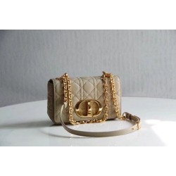 Borsa Caro piccola Dior in pelle di vitello Cannage Beige Borsa Caro piccola Dior in pelle di vitello Cannage Beige
