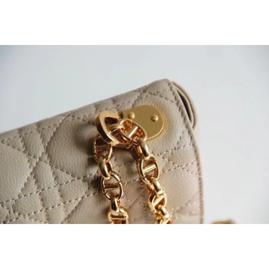 Borsa Caro piccola Dior in pelle di vitello Cannage Beige Replica qualità specchio Replica Perfette Borsa Caro piccola Dior in pelle di vitello Cannage Beige imitazioni