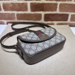 Dettagli perfetti Borsa a tracolla Gucci Ophidia GG Mini 772239 Marrone
