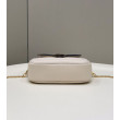 Fendi Easy 2 Baguette Borse Replica Alta Qualità a tracolla Mini Fendi Beige Fendi Easy 2 Baguette Borse Replica Alta Qualità a tracolla Mini Fendi Beige