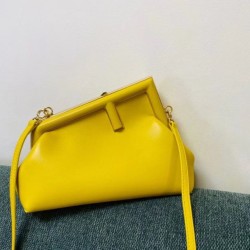 Fendi Prima Borsa Piccola Borsa Fendi Nappa Gialla Replica qualità specchio Replica Perfette Fendi Prima Borsa Piccola Borsa Fendi Nappa Gialla imitazioni