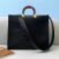 Borsa shopper media Fendi Sunshine Nera Replica qualità specchio Replica Perfette Borsa shopper media Fendi Sunshine Nera imitazioni