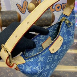 Imitazioni borse griffate hobo Louis Vuitton Hills Pochette Louis Vuitton M82949 Blu Replica qualità specchio Replica Perfette Imitazioni borse griffate hobo Louis Vuitton Hills Pochette Louis Vuitton M82949 Blu imitazioni