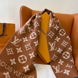 Sciarpe Louis Vuitton LV Essential Louis Vuitton Lana M78935 Marrone Replica qualità specchio Replica Perfette Sciarpe Louis Vuitton LV Essential Louis Vuitton Lana M78935 Marrone imitazioni