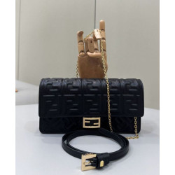 Portafoglio baguette Fendi con catena Borse Replica Fendi nera