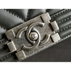 Riproduzione Fedele Boy Classica Chevron Flap Borse A67086 Nero imitazioni Replica Alta Qualità Boy Classica Chevron Flap Borse A67086 Nero