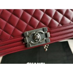 Riproduzione Fedele Boy Classic Flap Borse A67086 Burgundy Pelle di Agnello imitazioni Replica Alta Qualità Boy Classic Flap Borse A67086 Burgundy Pelle di Agnello