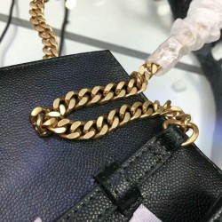 Raccoglitore YSL Saint Laurent della catena di cuoio della Matelasse di Green Grained Raccoglitore YSL Saint Laurent della catena di cuoio della Matelasse di Green Grained