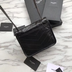 Portafoglio a catena YSL Saint Laurent Niki in pelle nera increspata vintage Dupe Perfetta Cloni Firmate Portafoglio a catena YSL Saint Laurent Niki in pelle nera increspata vintage imitazioni