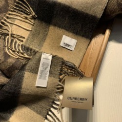 Dupe Qualità superiore replica Scialle in lana cashmere double face Burberry 30 x 180 imitazioni perfette Replica Qualità superiore replica Scialle in lana cashmere double face Burberry 30 x 180 Griffate