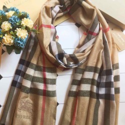 Replica falso Scialle in cashmere lurex bling Burberry 90 x 200 Griffate