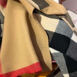 Dupe Burberry classico grande scialle in cashmere a quadri 60 x 180 marrone imitazioni perfette Replica Burberry classico grande scialle in cashmere a quadri 60 x 180 marrone Griffate