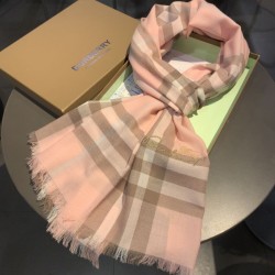 Replica Dettagli perfetti Burberry Scialle Cashmere Classic check 70 x 220 Griffate