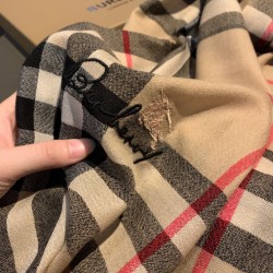 Dupe Pari all'originale replica Scialle Burberry in cashmere classico check 70 x 220 imitazioni perfette Replica Pari all'originale replica Scialle Burberry in cashmere classico check 70 x 220 Griffate