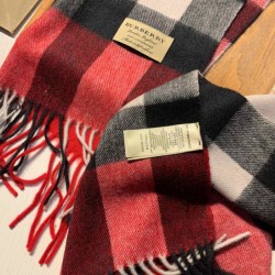 Replica Burberry scialle classico in cashmere con motivo check medio 40 x 180 Griffate