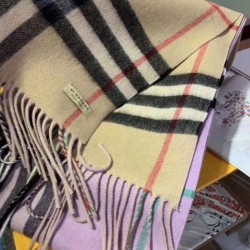 Replica Alta gamma replica Burberry Scialle in cashmere con motivo check classico 30 x 250 Griffate